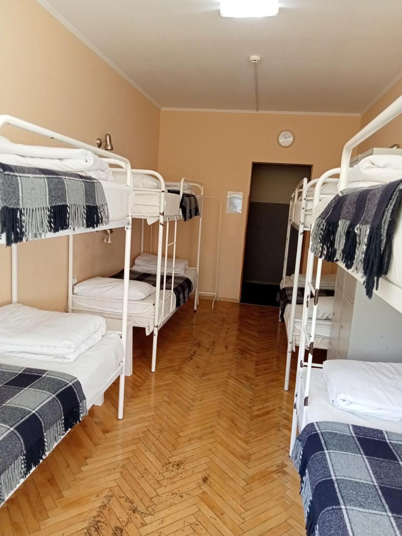 Hostel Iskra Lviv Extérieur photo